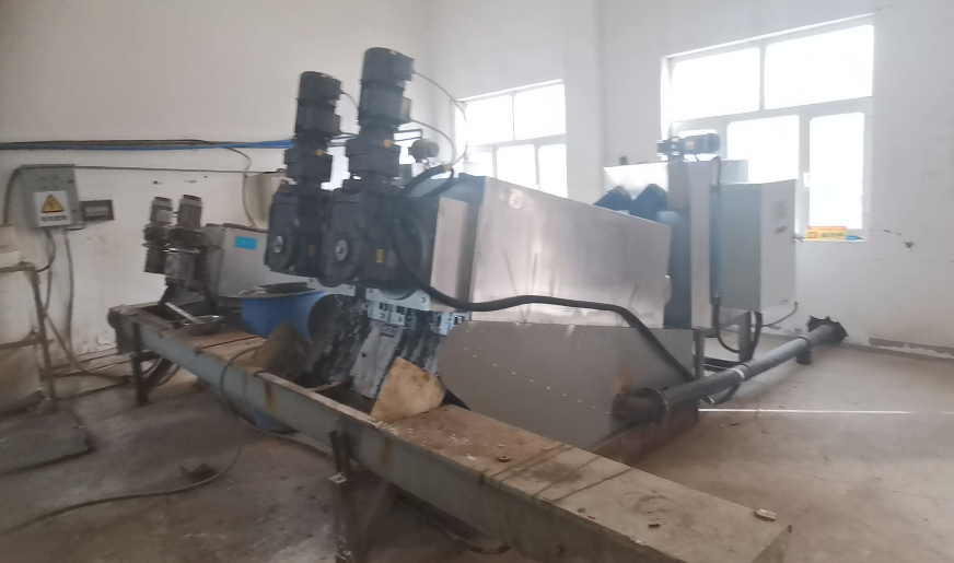 新疆生活污水廠疊螺機改造應(yīng)用案例分析